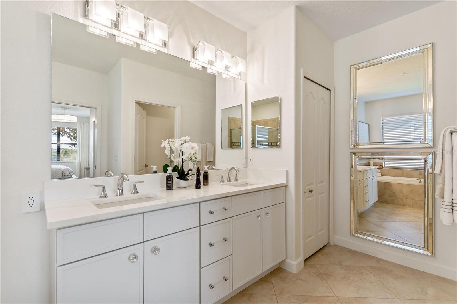CHAMPIONS CLUB CONDO PH 12 - Residential
