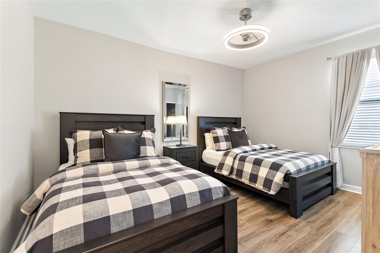 CHAMPIONS CLUB CONDO PH 12 - Residential