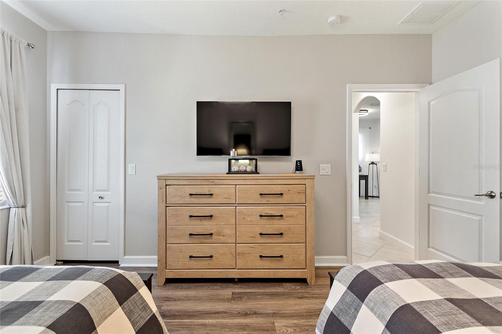 CHAMPIONS CLUB CONDO PH 12 - Residential