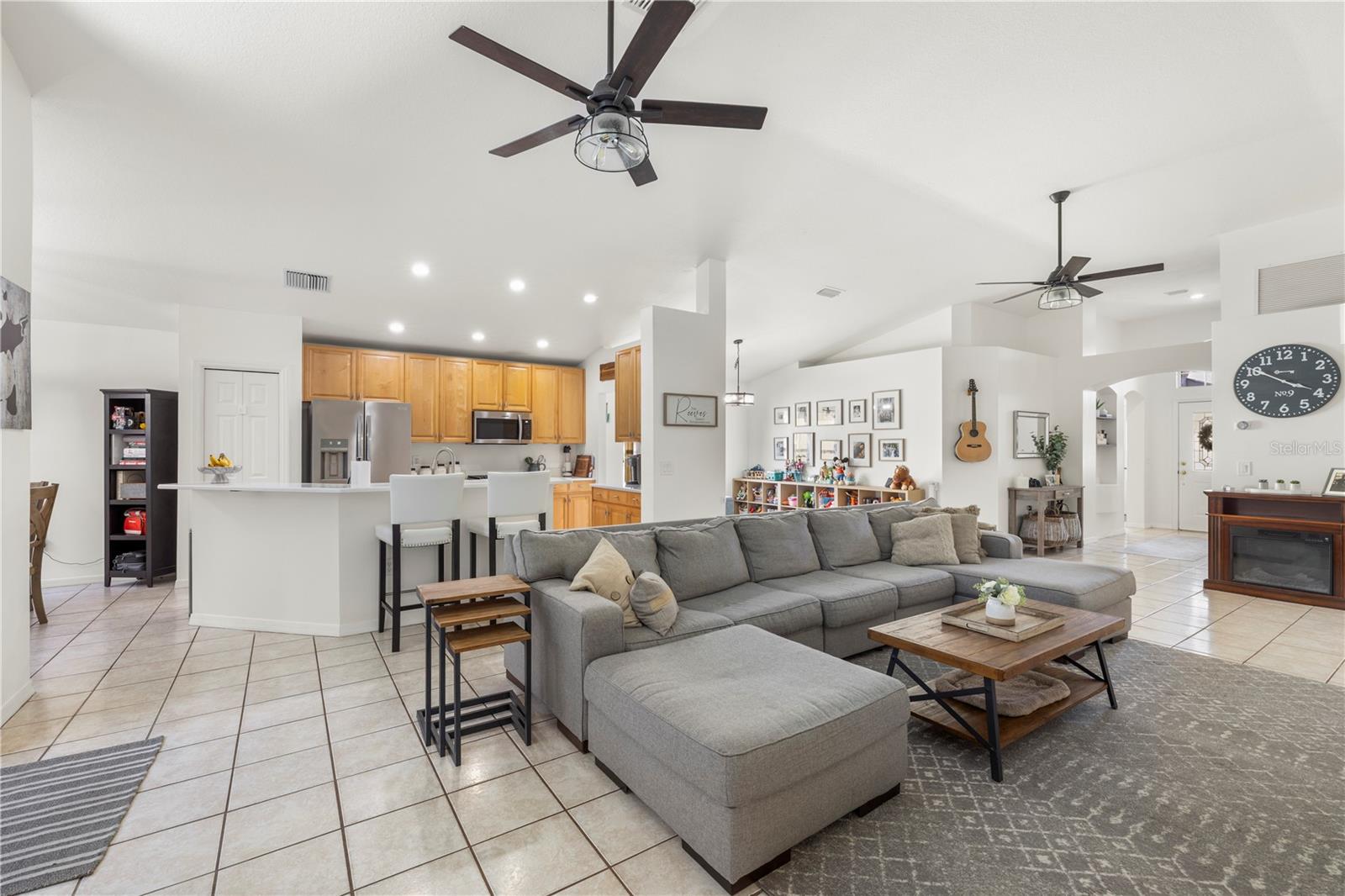 MEADOW POINTE PRCL 18 UNIT 01 & 03 - Residential