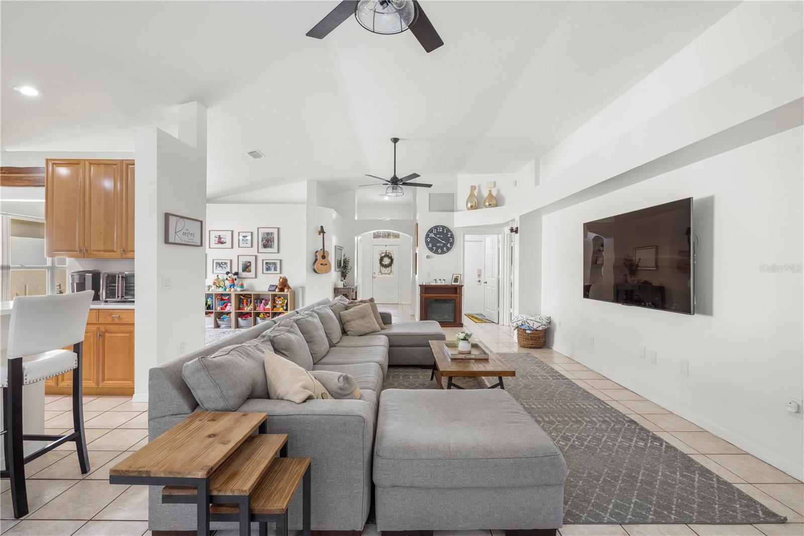 MEADOW POINTE PRCL 18 UNIT 01 & 03 - Residential