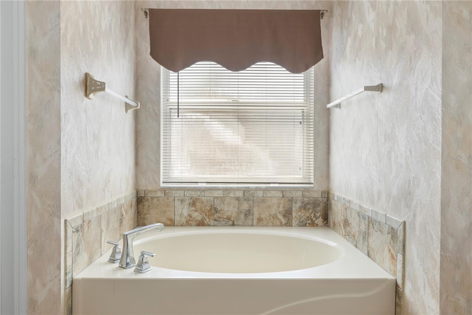 MEADOW POINTE PRCL 18 UNIT 01 & 03 - Residential