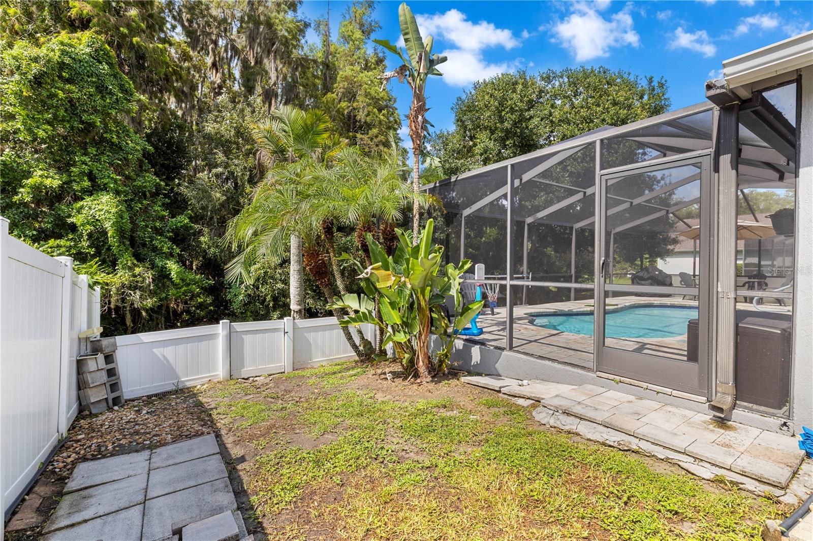 MEADOW POINTE PRCL 18 UNIT 01 & 03 - Residential