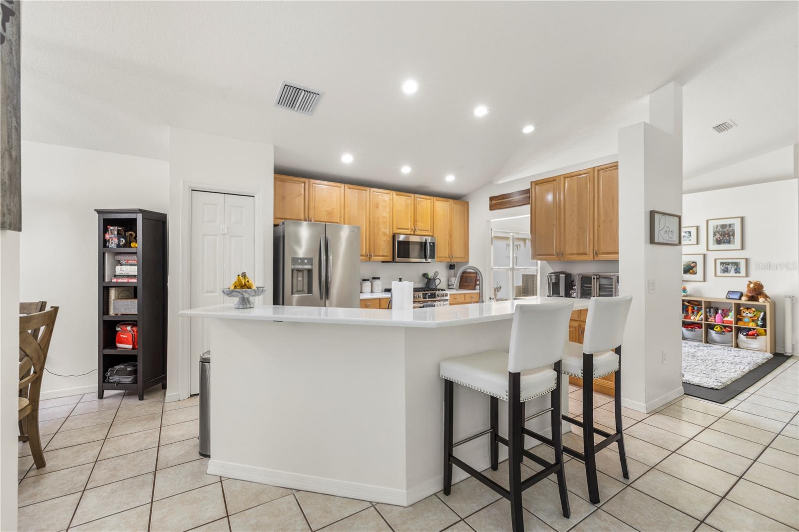 MEADOW POINTE PRCL 18 UNIT 01 & 03 - Residential