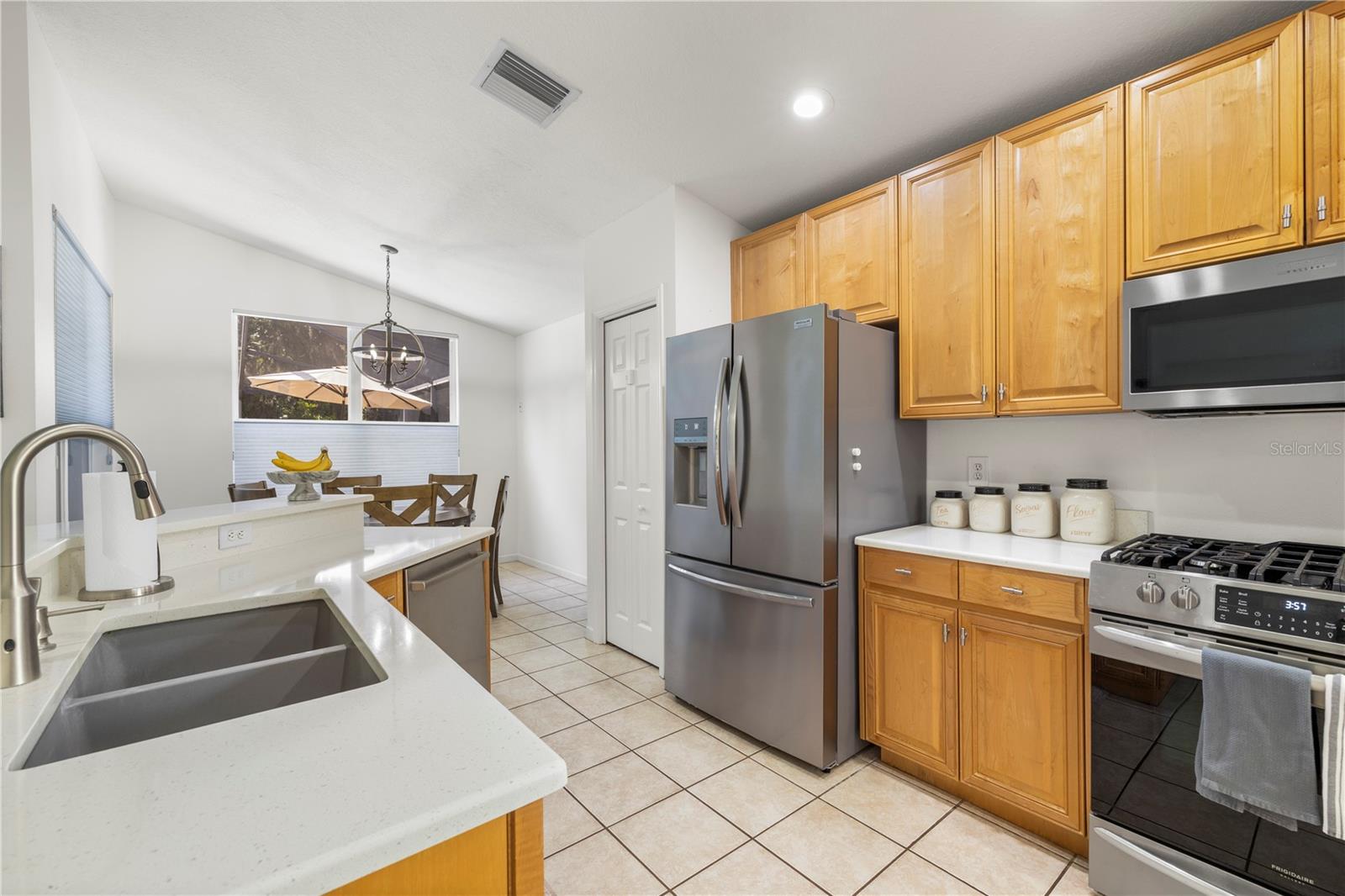 MEADOW POINTE PRCL 18 UNIT 01 & 03 - Residential