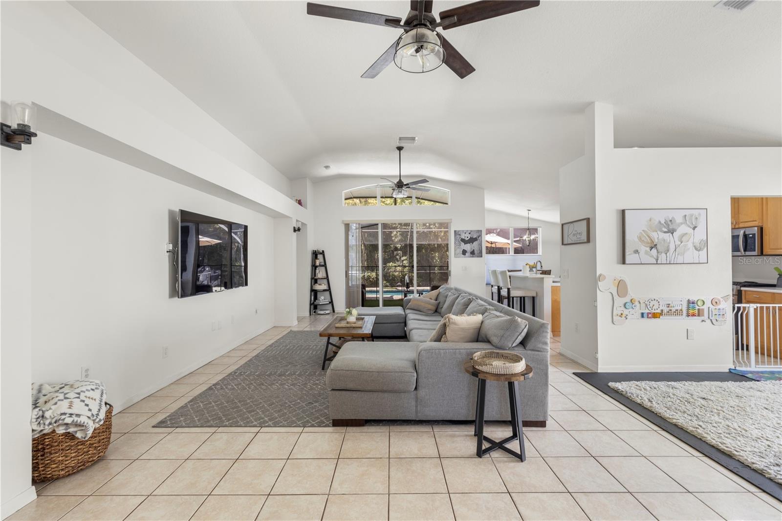 MEADOW POINTE PRCL 18 UNIT 01 & 03 - Residential