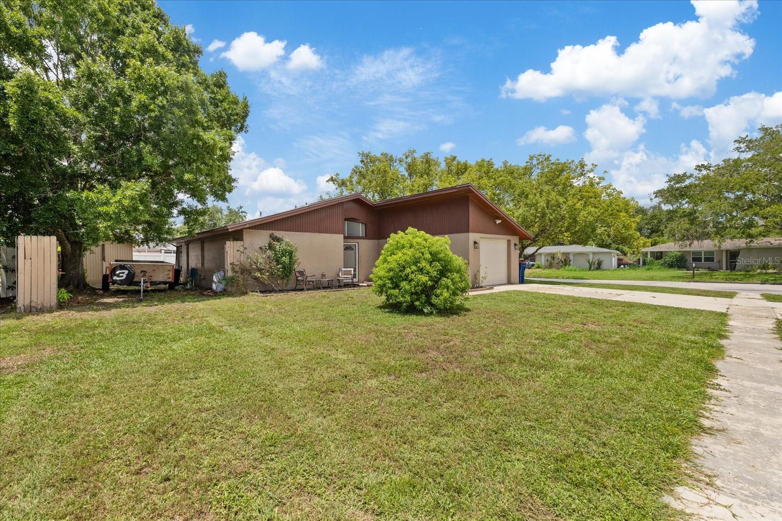 LA VILLA GARDENS - Residential