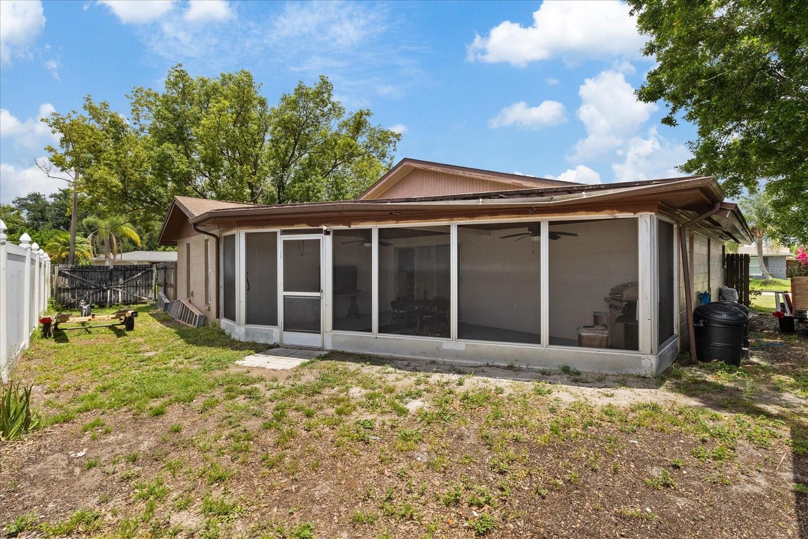 LA VILLA GARDENS - Residential