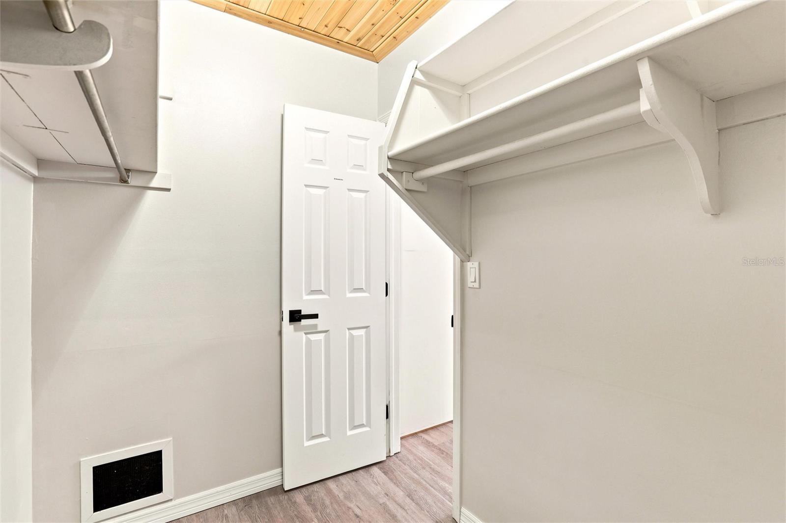 CLINTWOOD ACRES - Residential