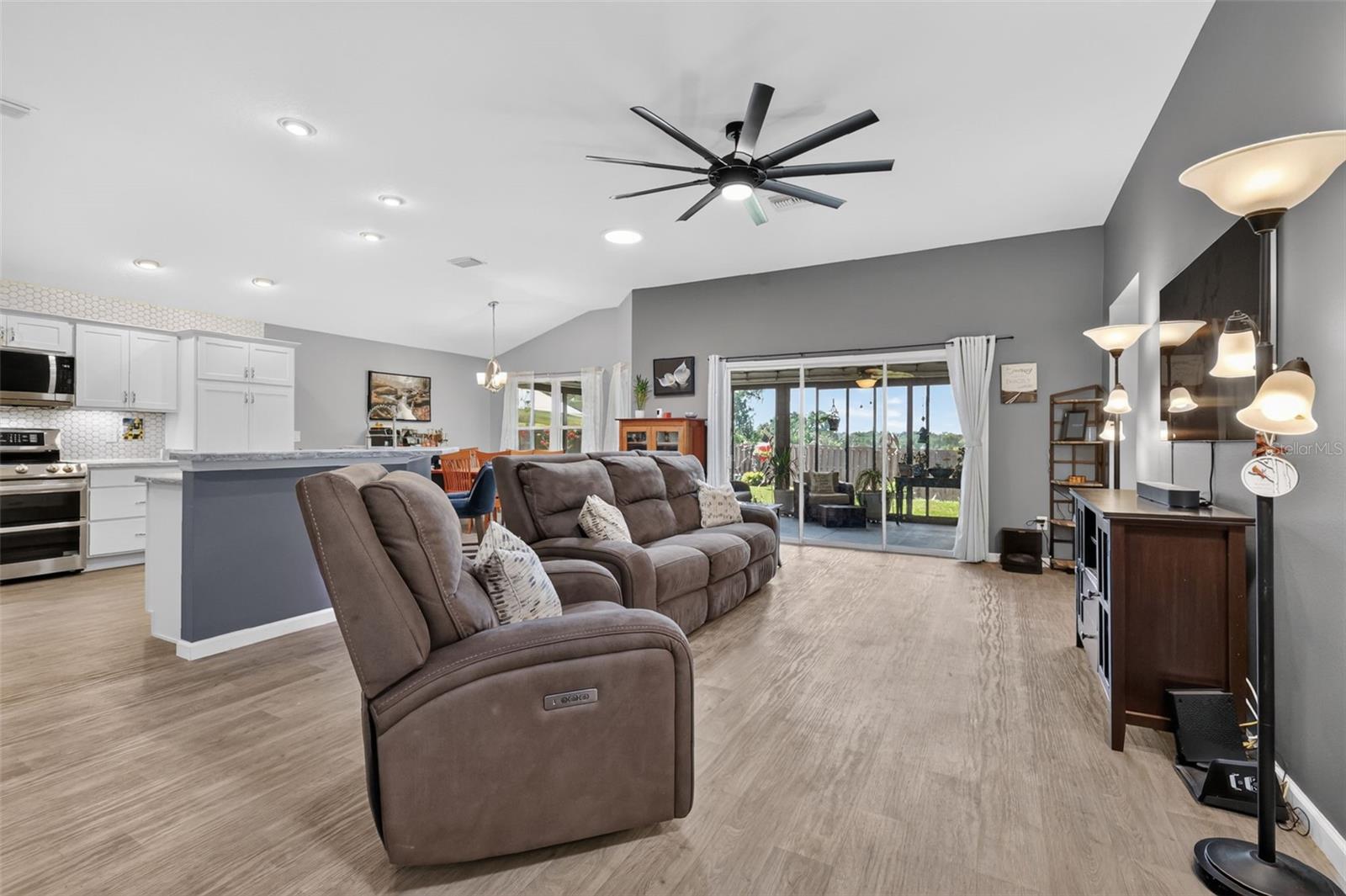 OXFORD OAKS PH 2 - Residential