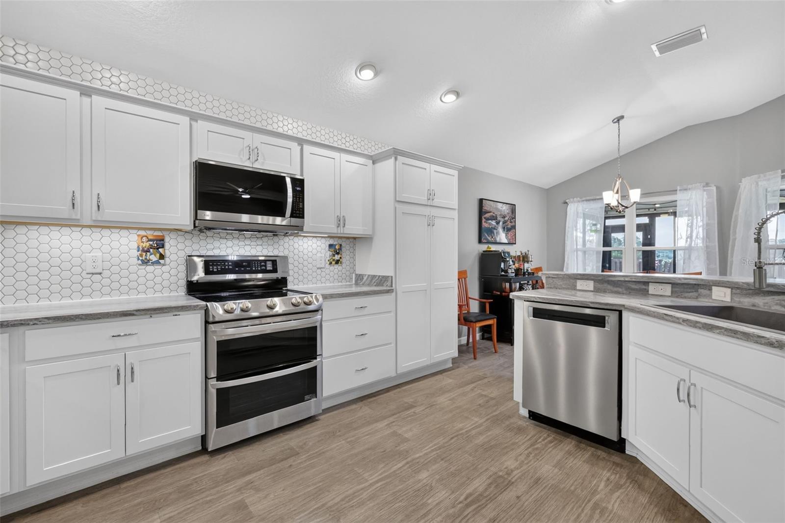 OXFORD OAKS PH 2 - Residential