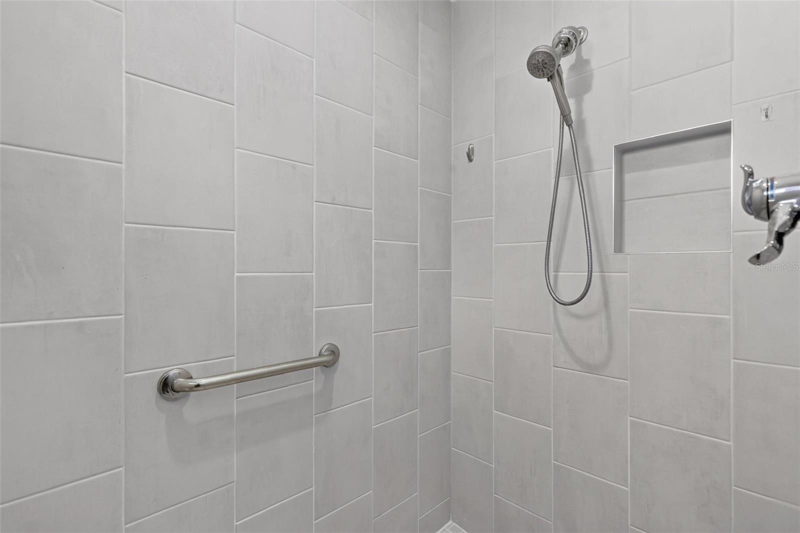 OXFORD OAKS PH 2 - Residential