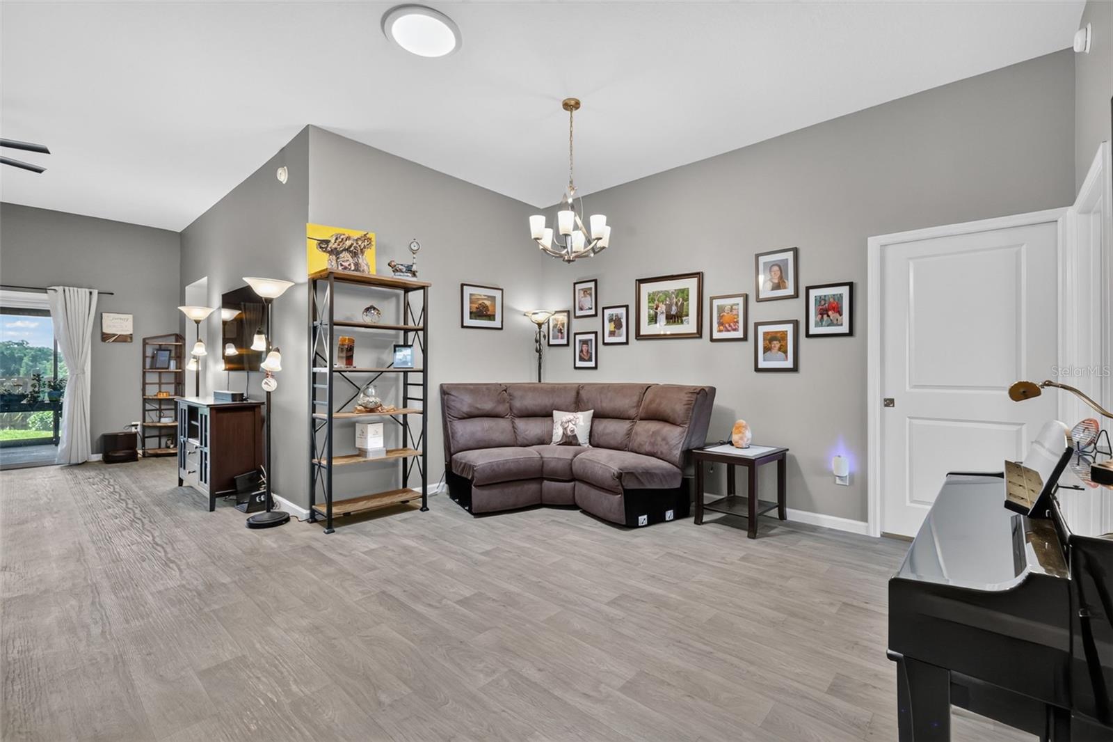 OXFORD OAKS PH 2 - Residential