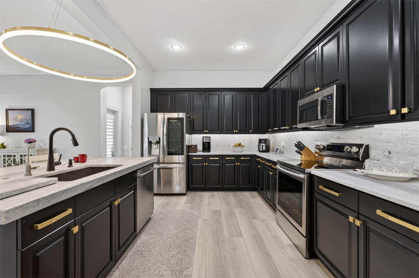 CHARLESTON PLACE - Residential Lease