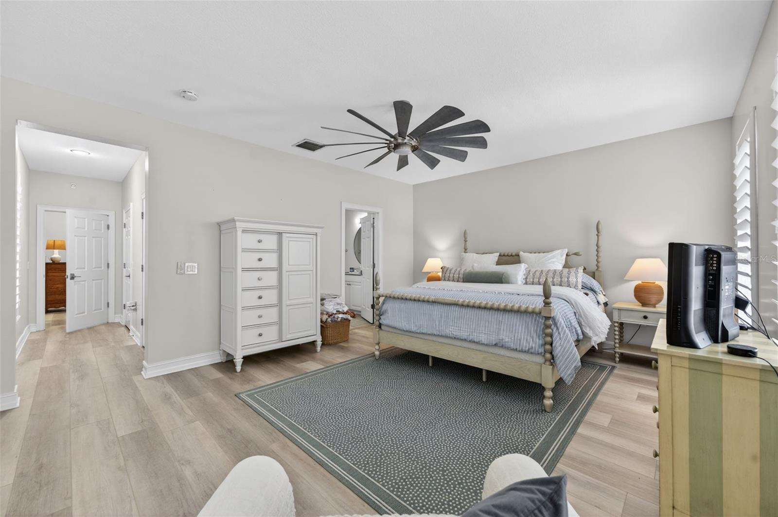 CHARLESTON PLACE - Residential Lease