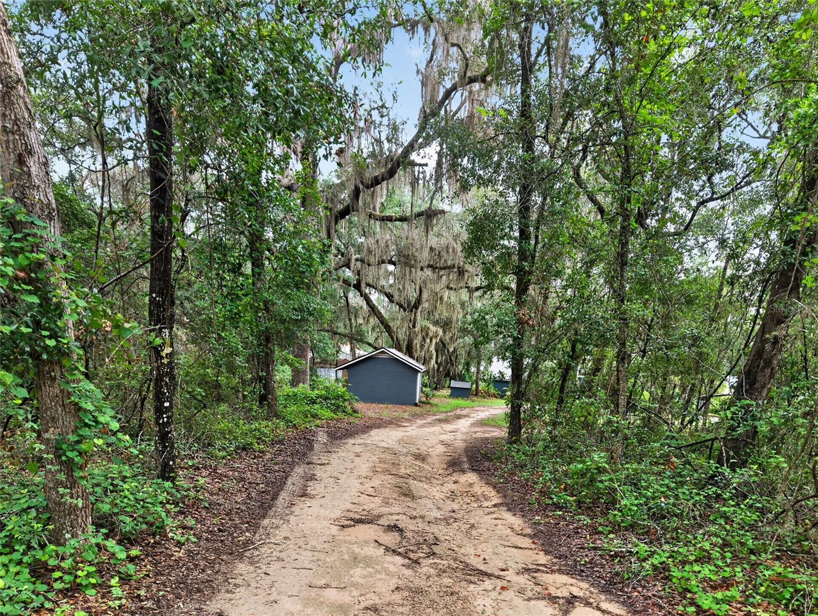 LONG POND OAKS - Residential
