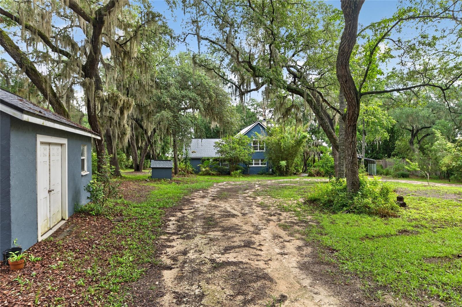 LONG POND OAKS - Residential