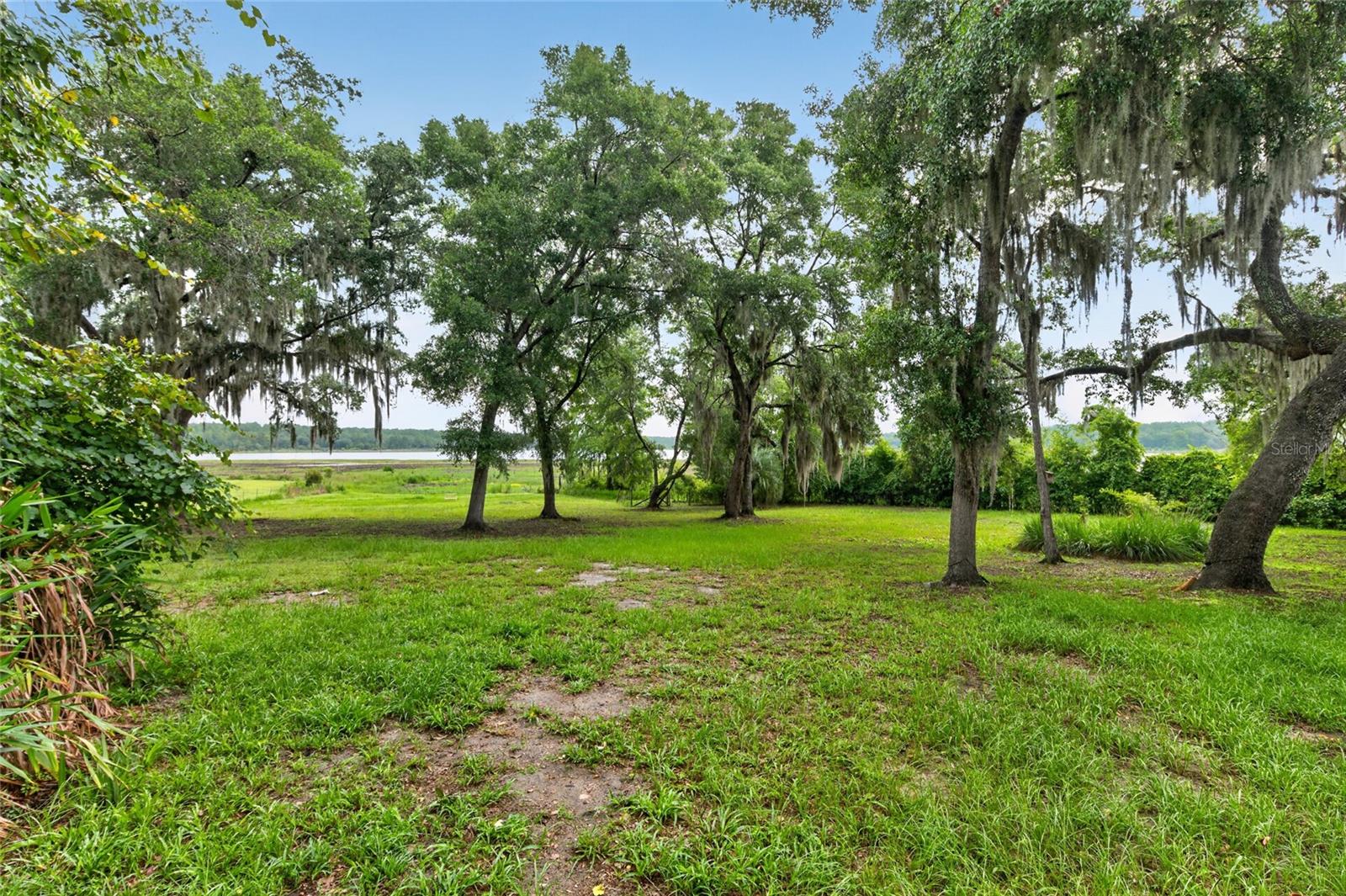 LONG POND OAKS - Residential