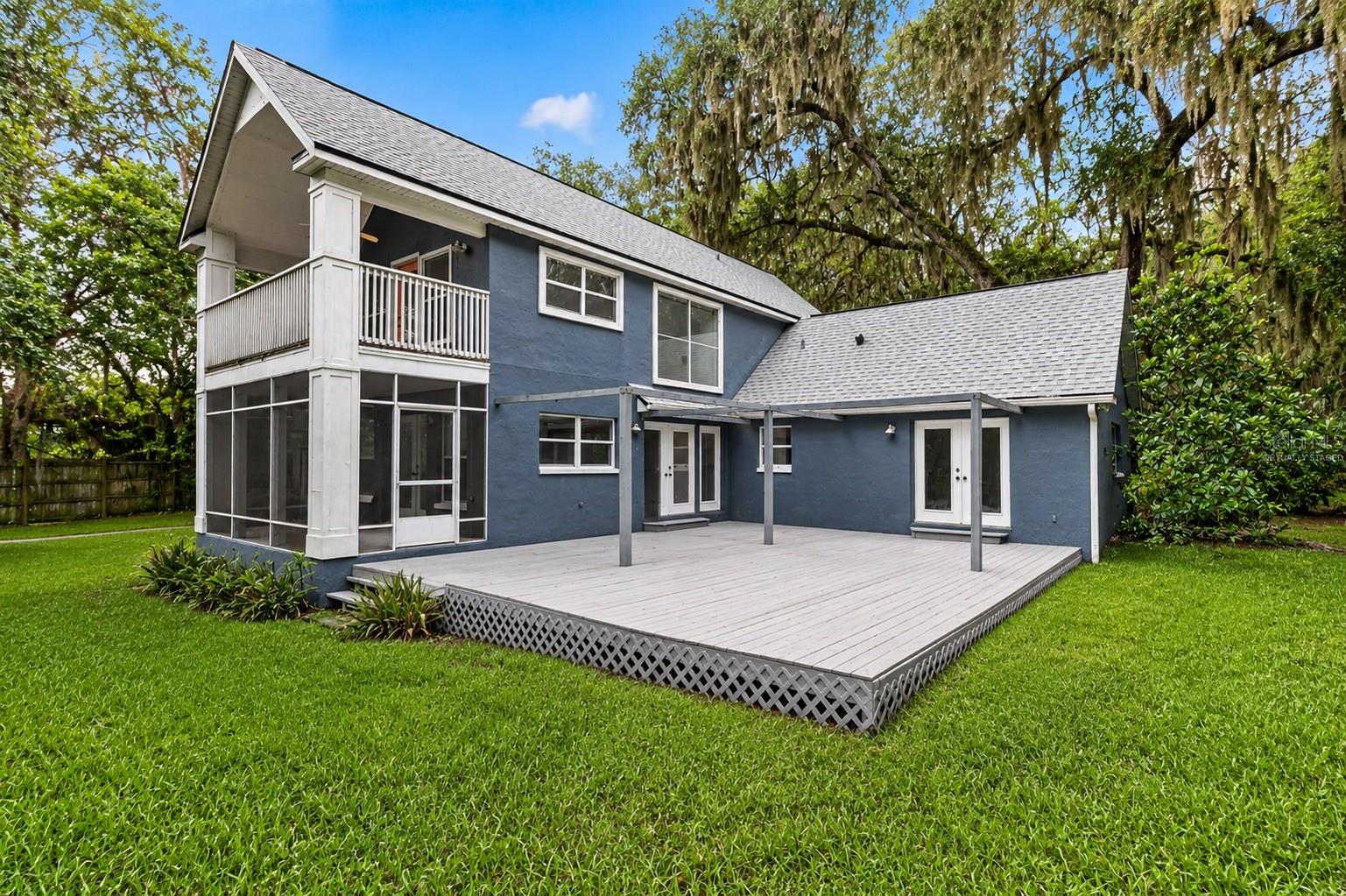 LONG POND OAKS - Residential