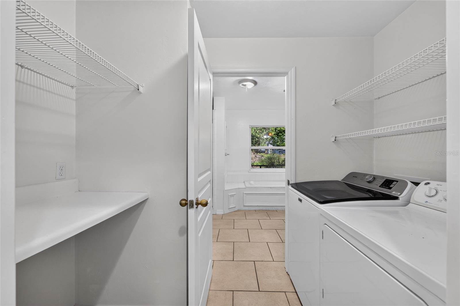 LONG POND OAKS - Residential