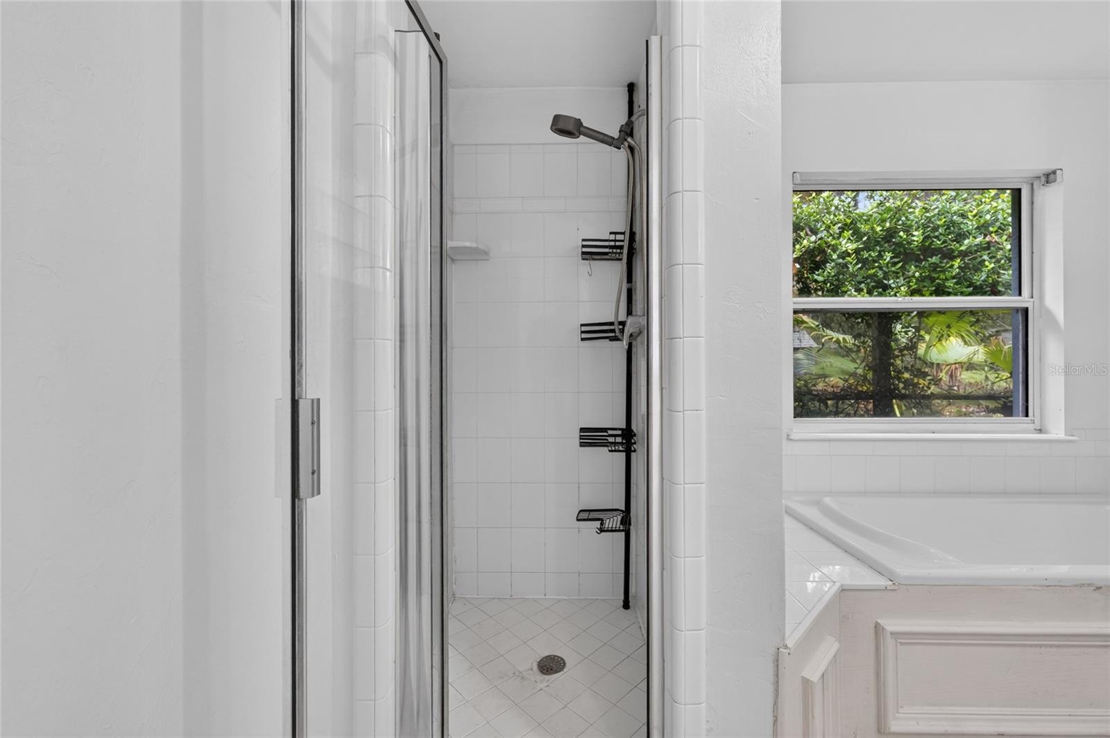 LONG POND OAKS - Residential