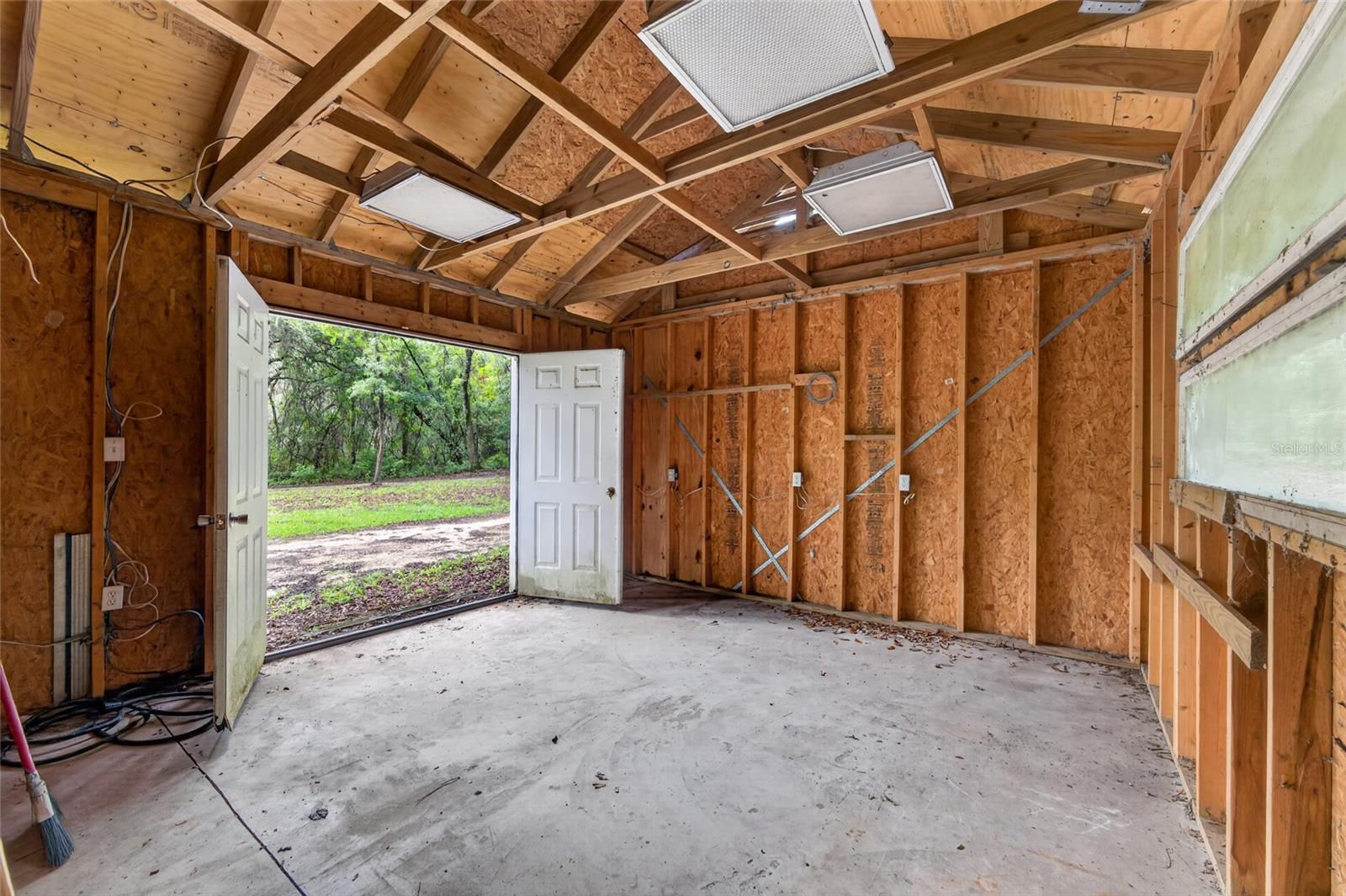 LONG POND OAKS - Residential