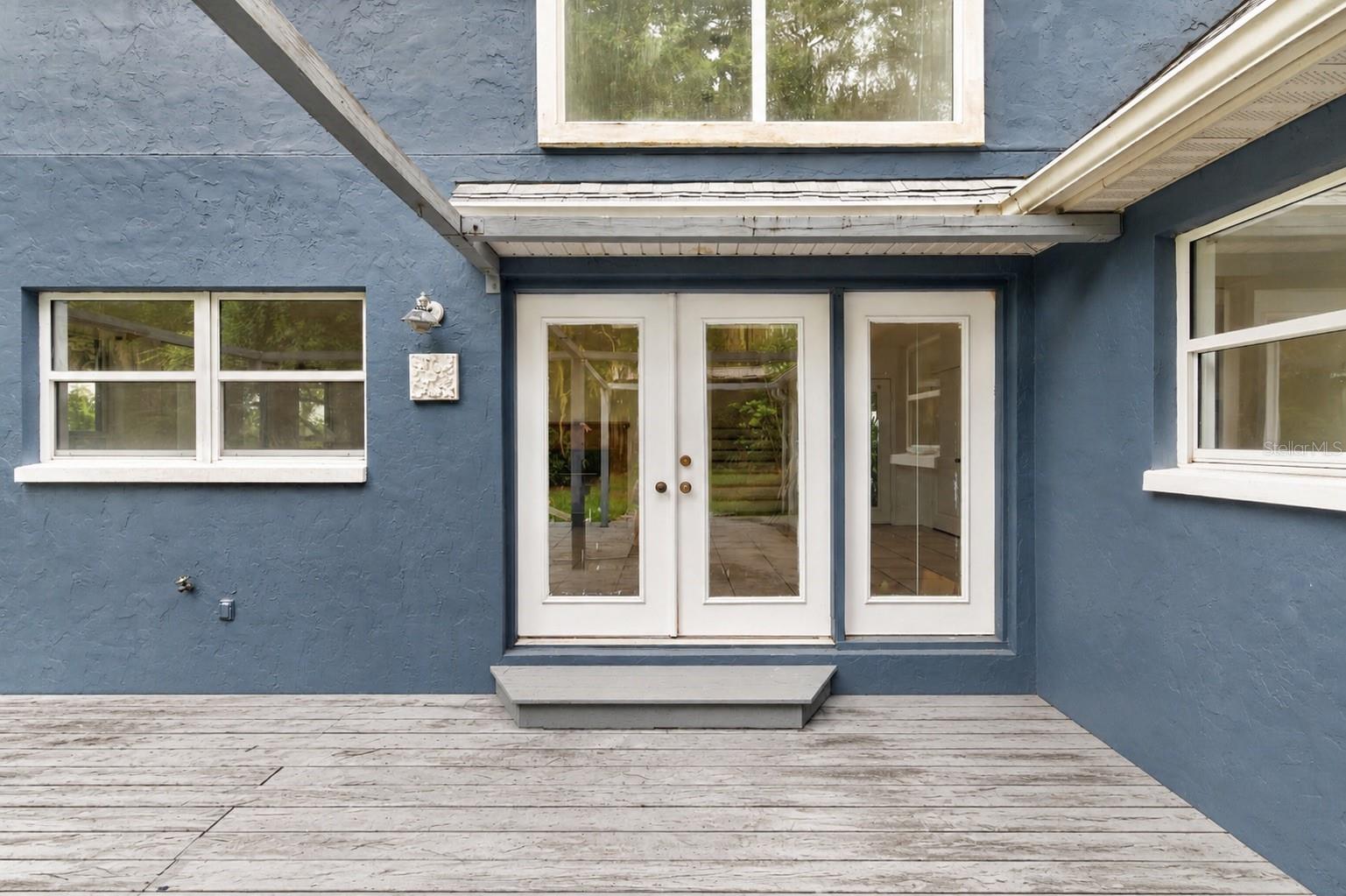LONG POND OAKS - Residential