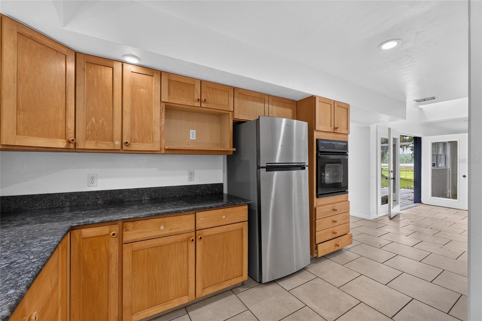 LONG POND OAKS - Residential