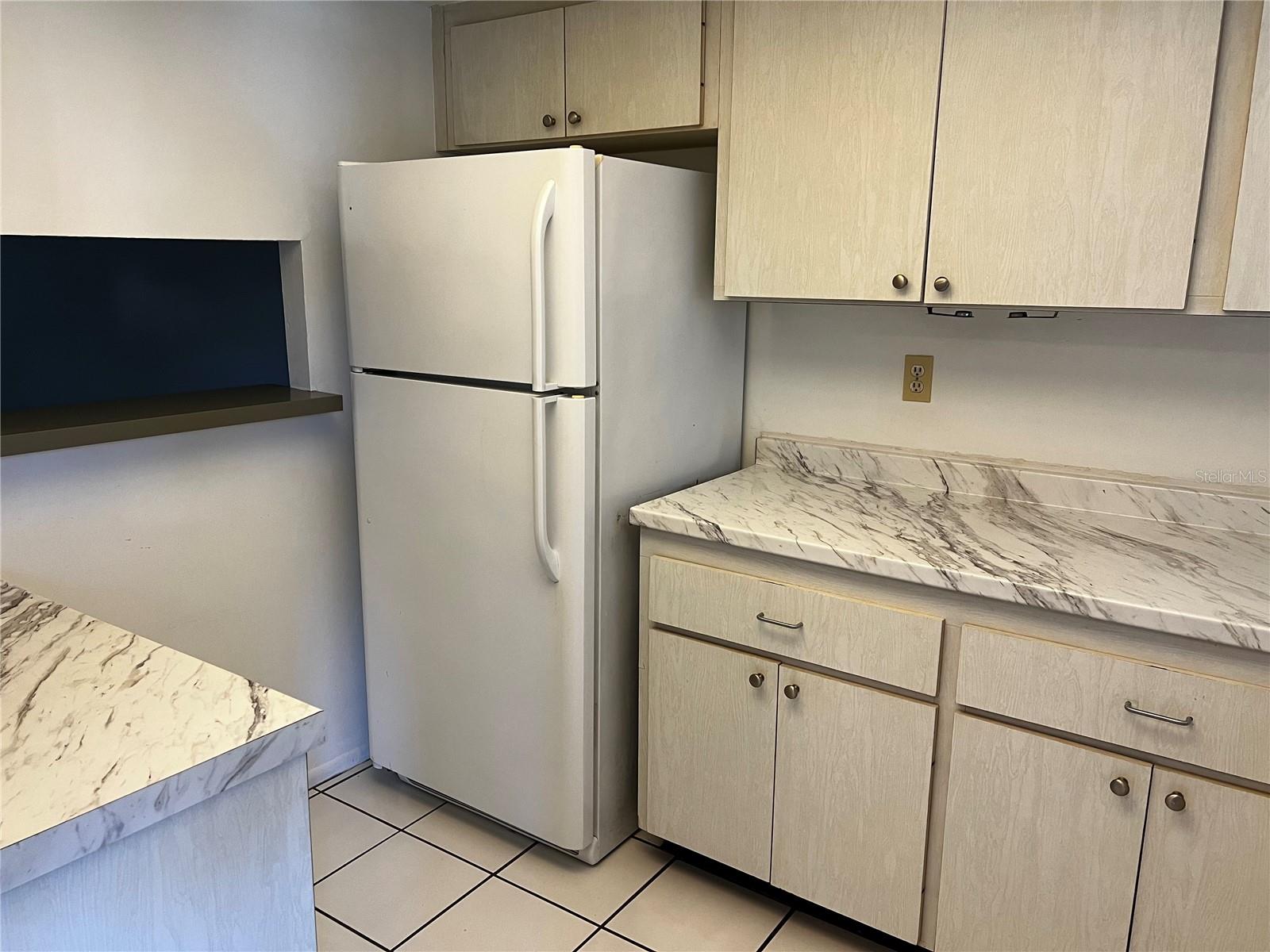 BAYSHORE ON THE LAKE APTS SEC 1 - Residential