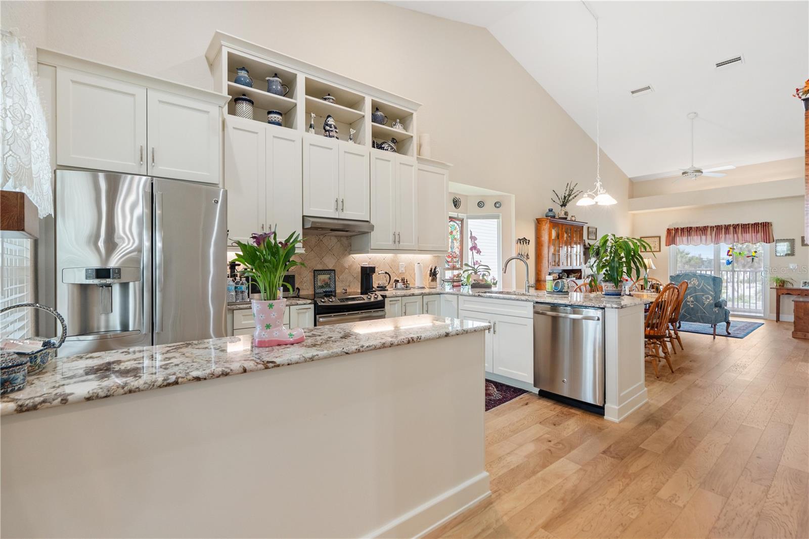 TWNHMS BY GULF SAND PEBBLE PRCL 01 - Residential