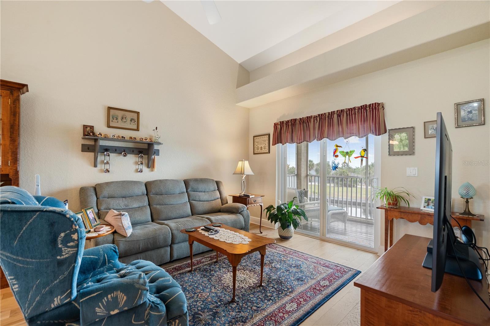 TWNHMS BY GULF SAND PEBBLE PRCL 01 - Residential