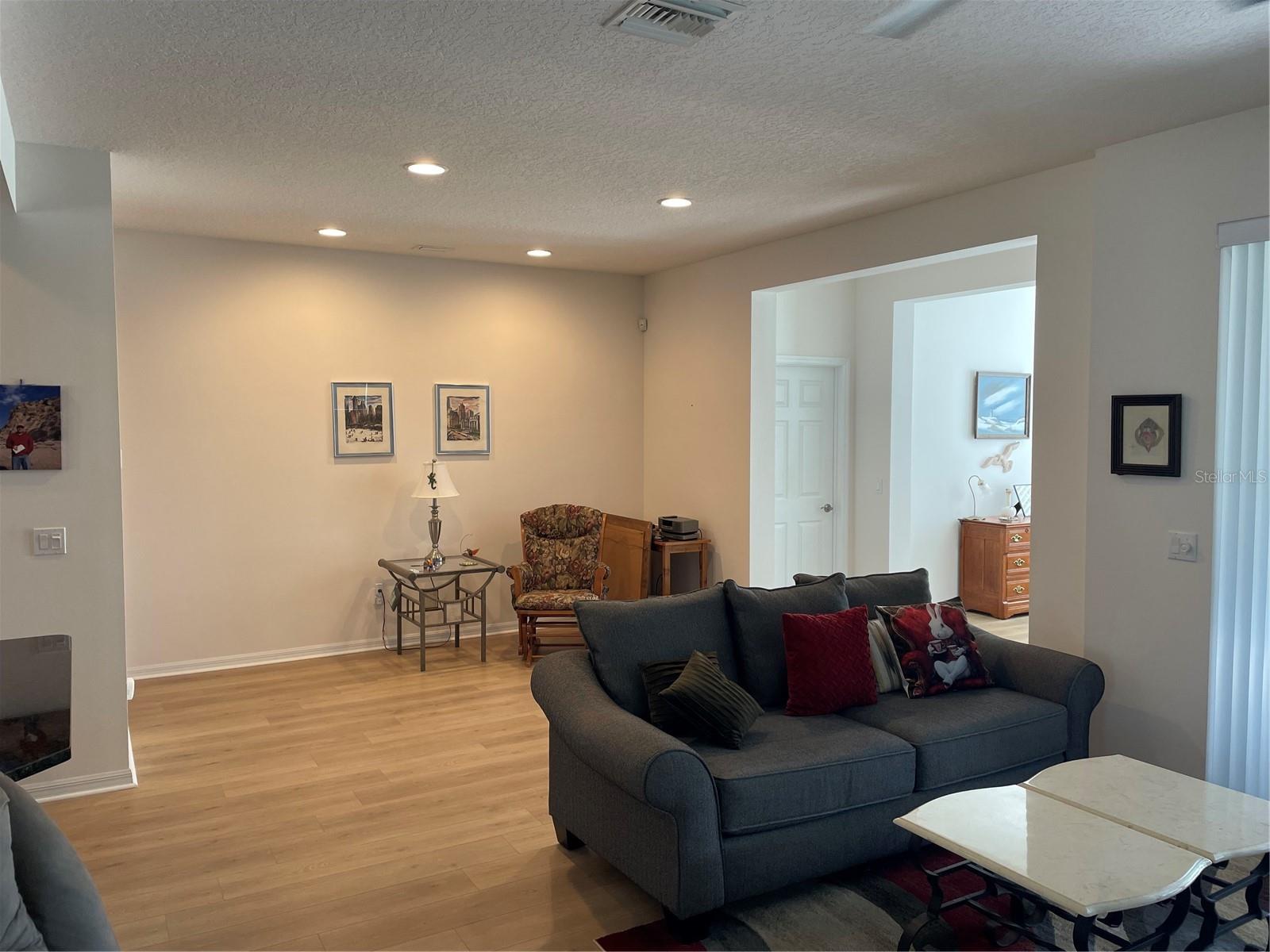 CASCADES/GROVELAND PH 02 - Residential