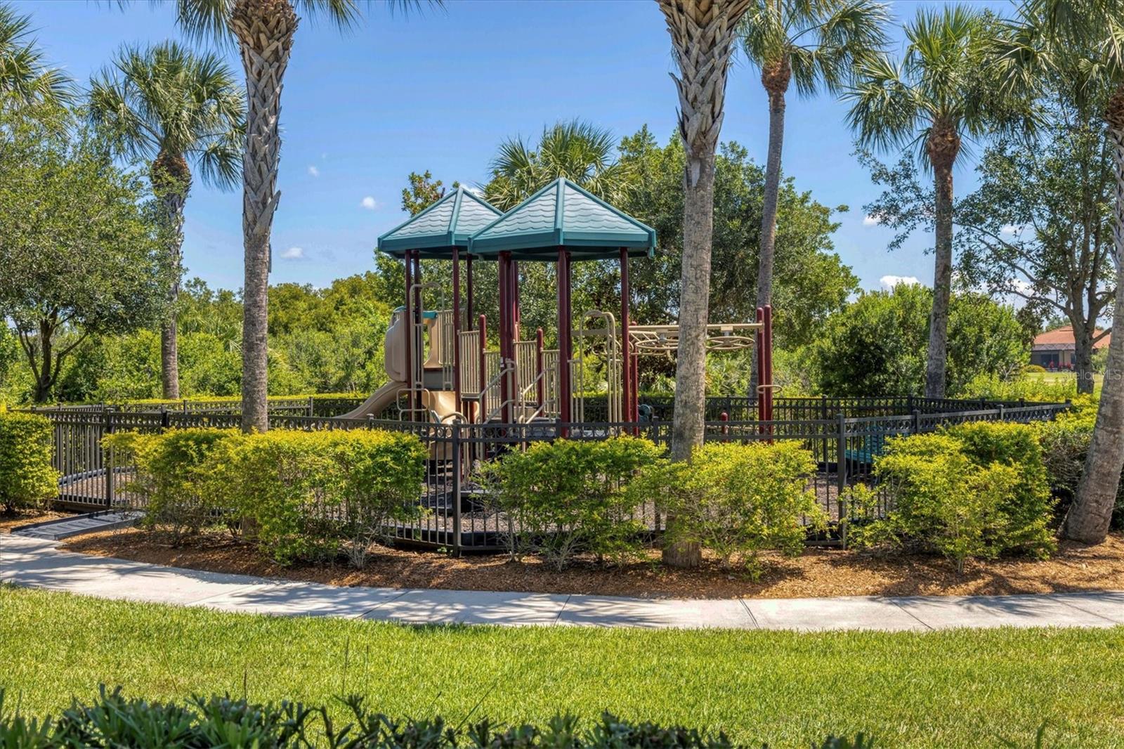 SARASOTA NATIONAL PH 13-B - Residential