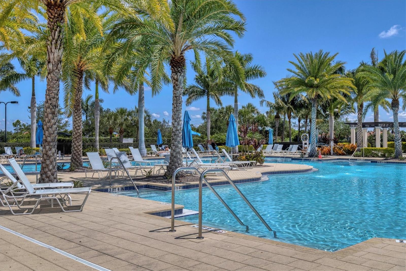 SARASOTA NATIONAL PH 13-B - Residential