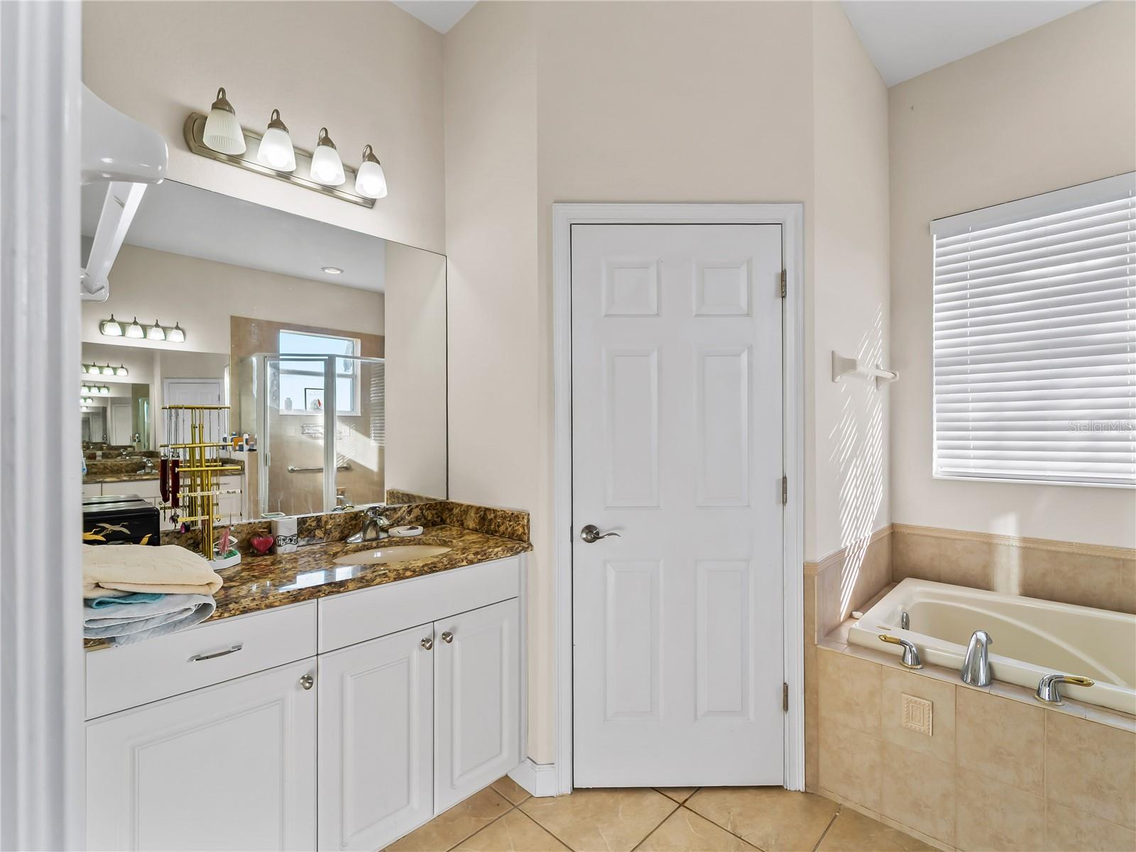 VENETIAN GOLF & RIV CLUB PH 3H - Residential