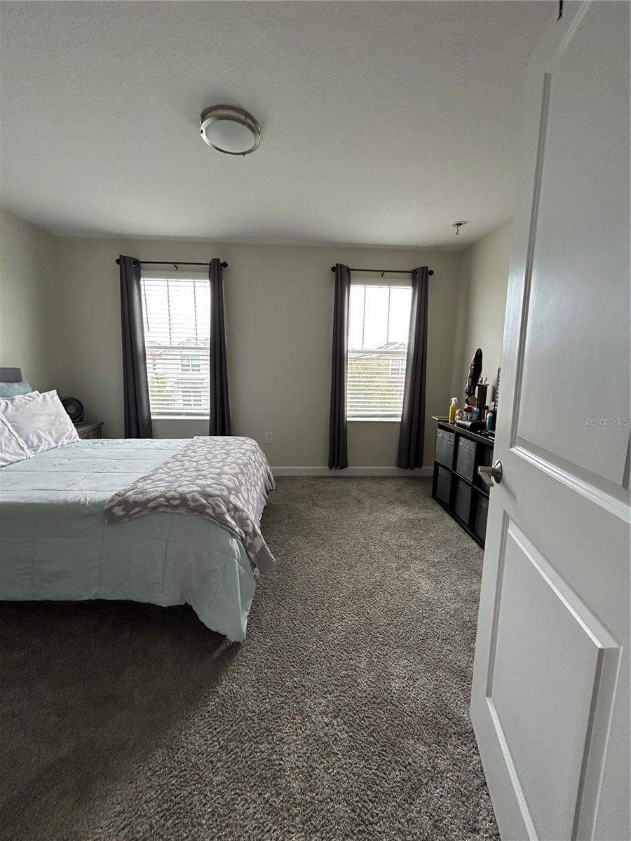 STOREY PK-PH 5 - Residential