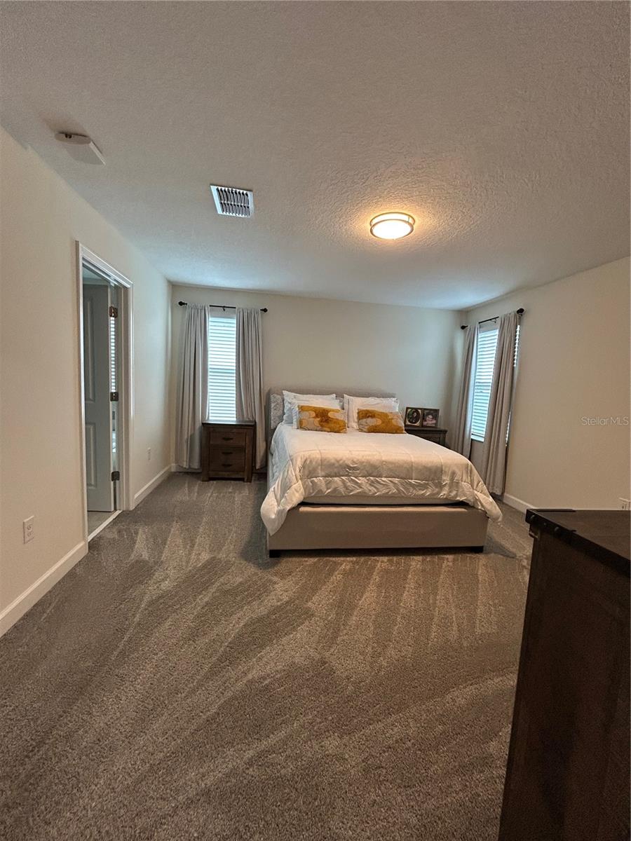 STOREY PK-PH 5 - Residential