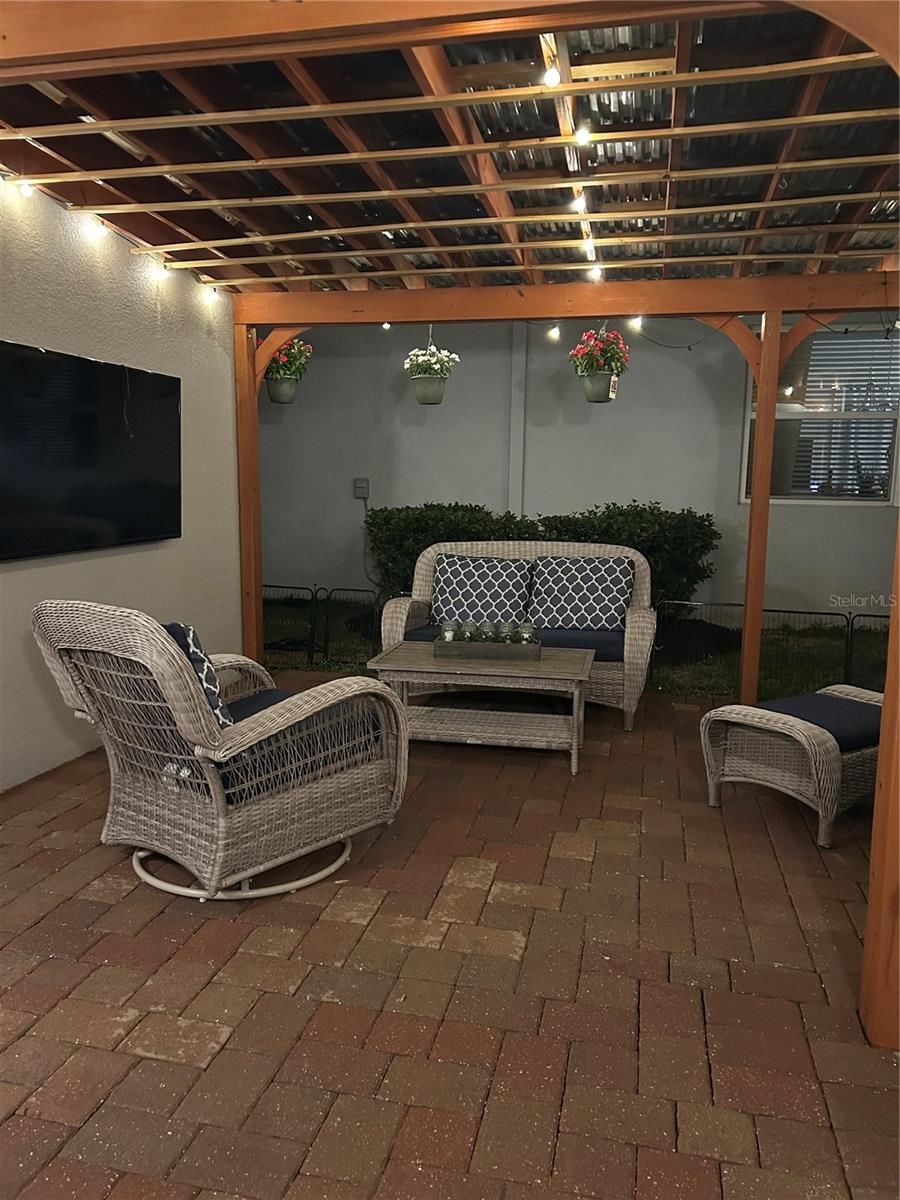 STOREY PK-PH 5 - Residential