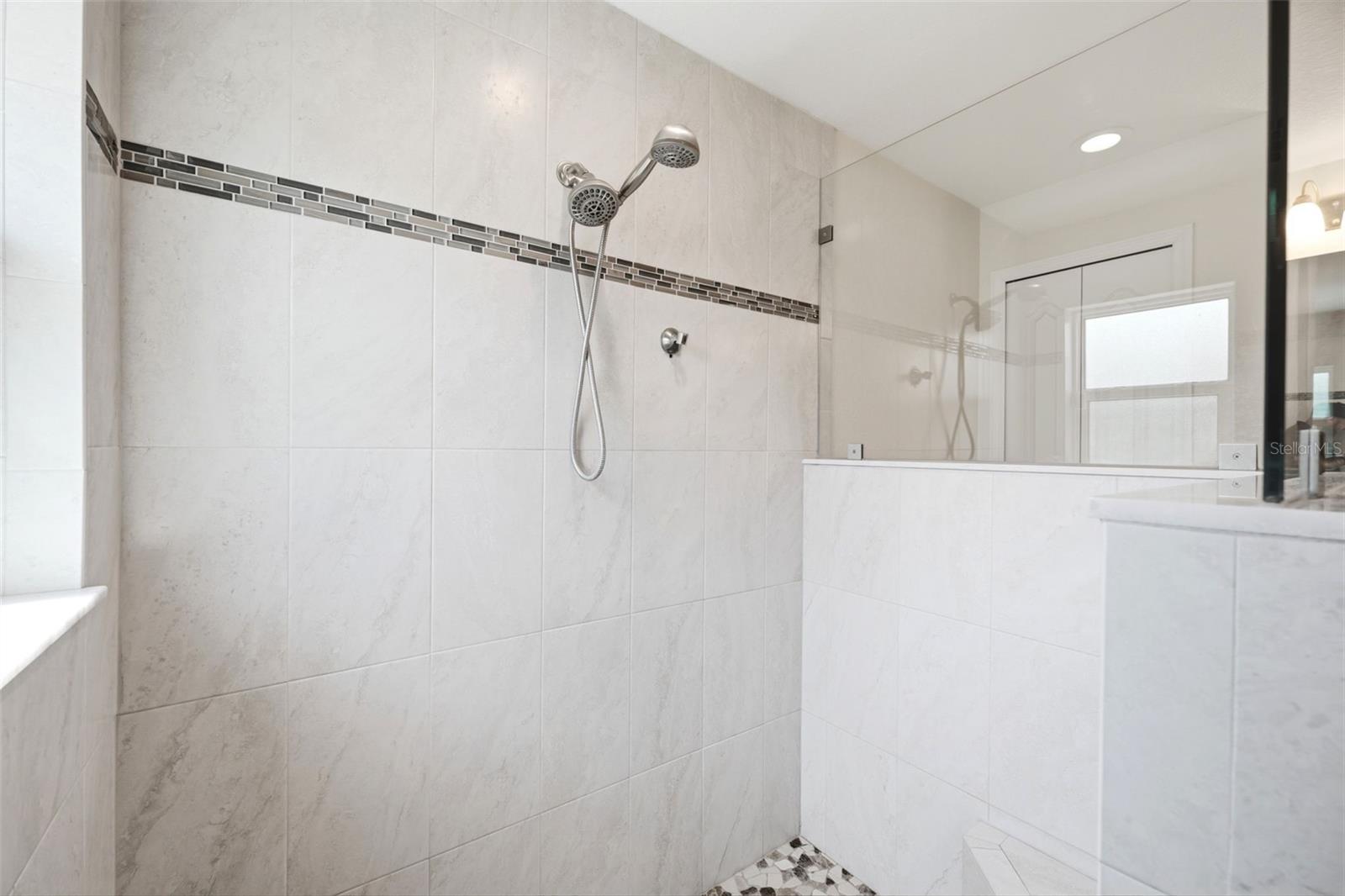 ROYAL HIGHLANDS UNIT 7 - Residential