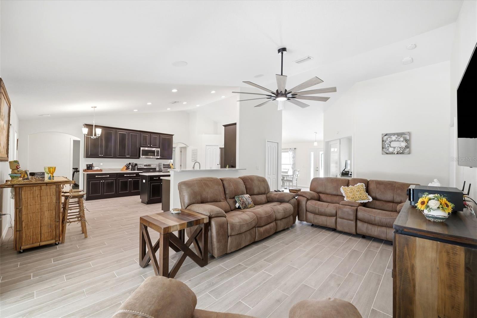 ROYAL HIGHLANDS UNIT 7 - Residential