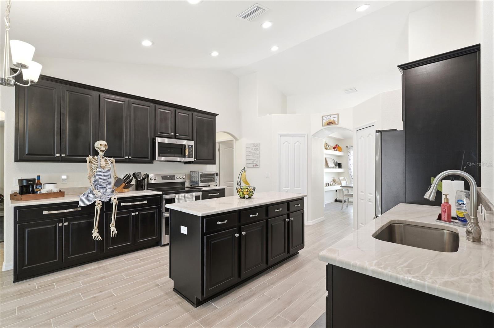 ROYAL HIGHLANDS UNIT 7 - Residential
