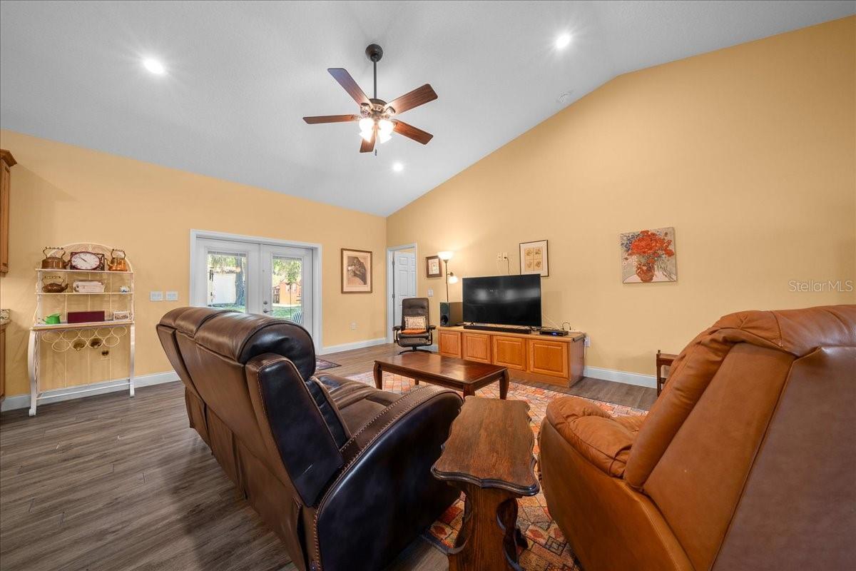 PERRI BUILDERS INC - Residential