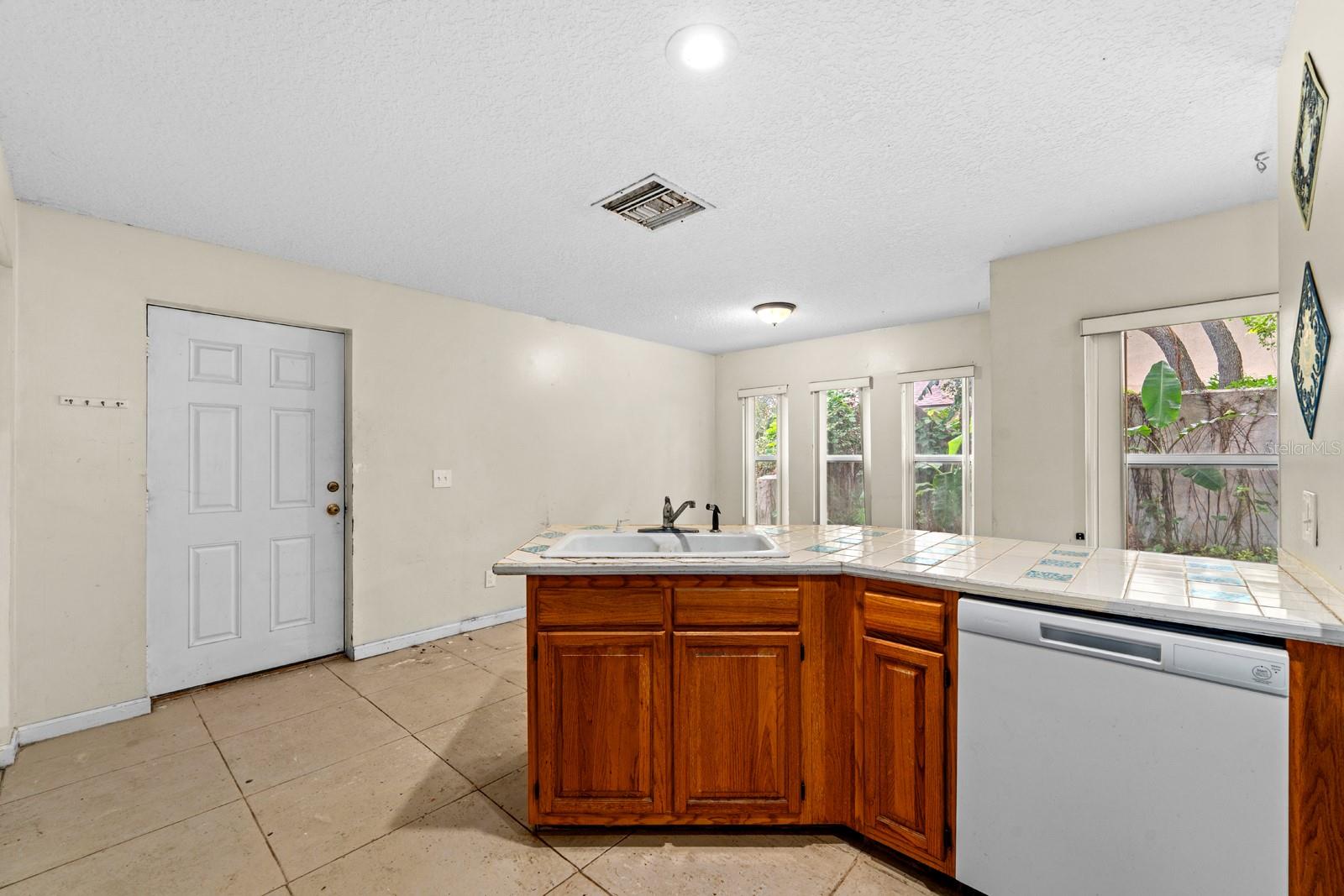 ANASTASIA HILLS - Residential