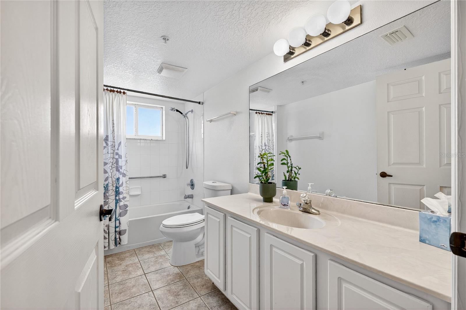 CARMEL BY THE LAKE UNIT 5 - Residential