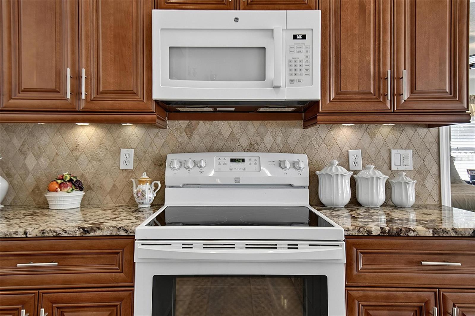 MATANZAS WOODS - Residential