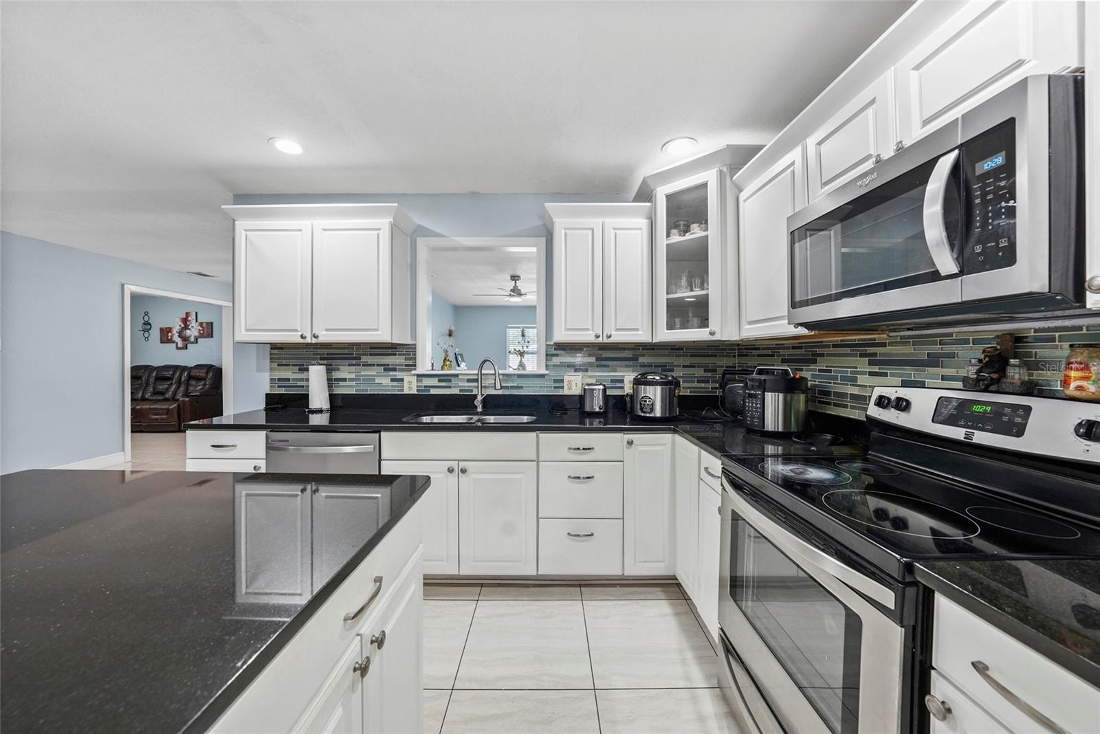 PINE CREST VILLA ADD 4 - Residential