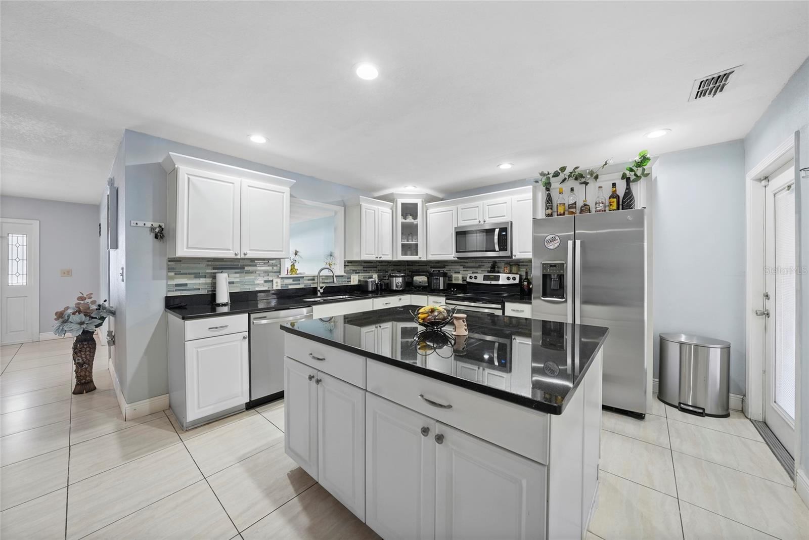 PINE CREST VILLA ADD 4 - Residential