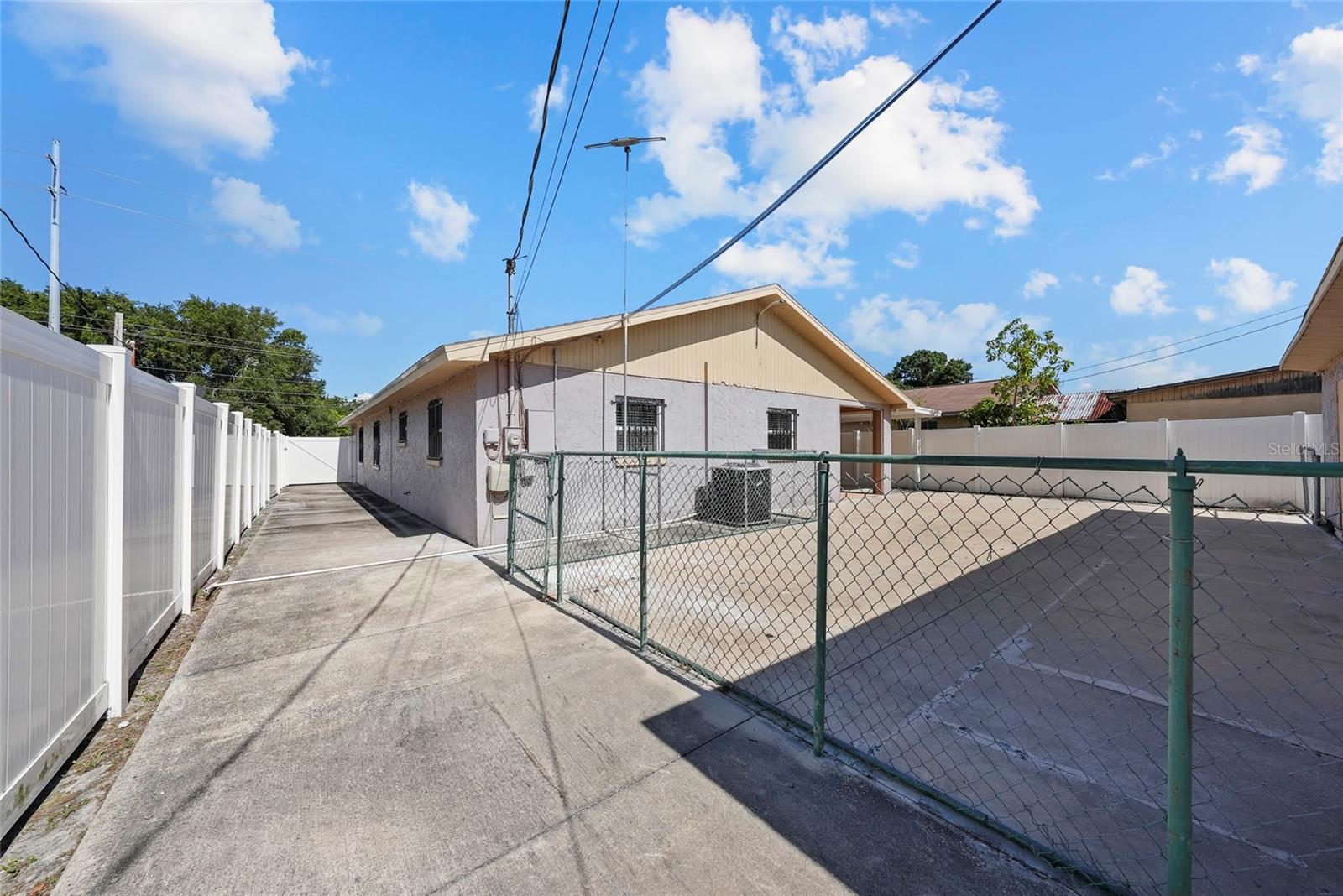 PINE CREST VILLA ADD 4 - Residential
