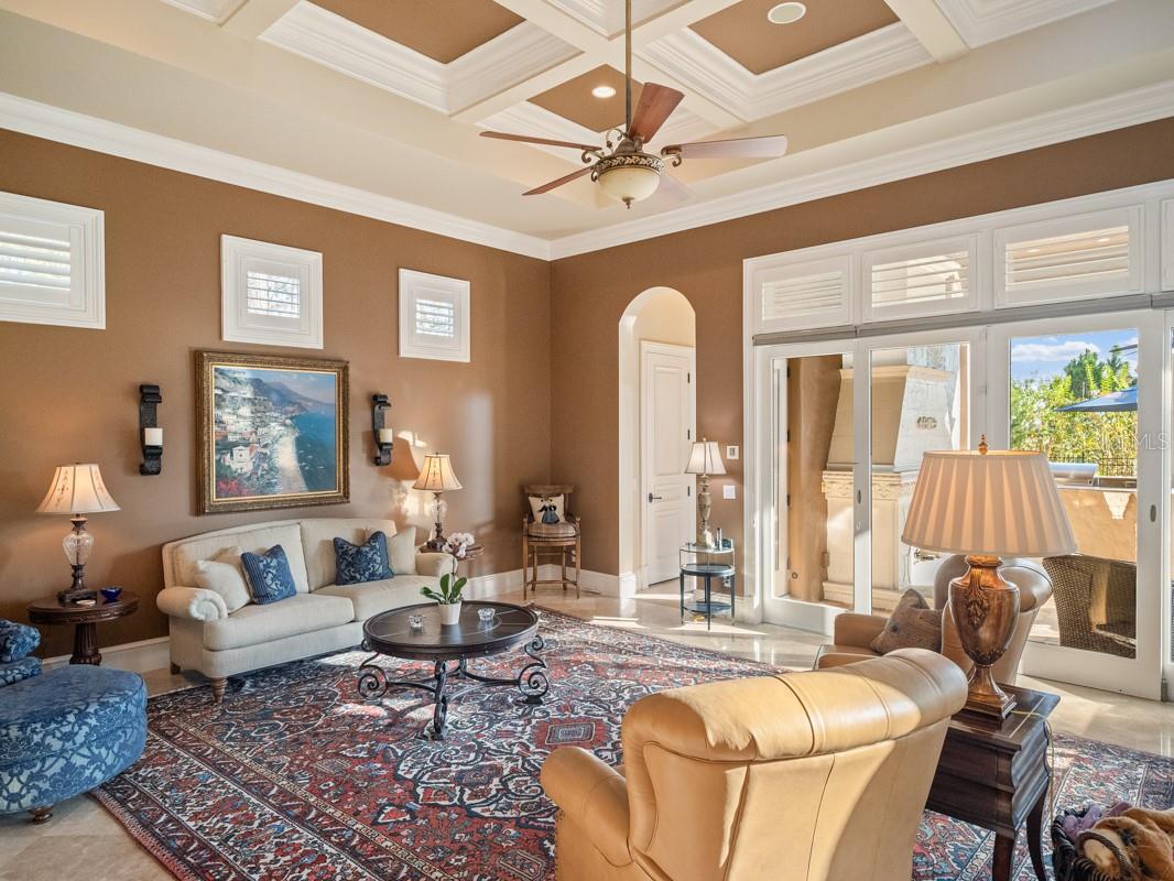 BELLA COLLINA - Residential