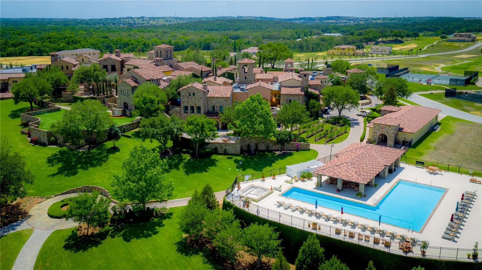 BELLA COLLINA - Residential